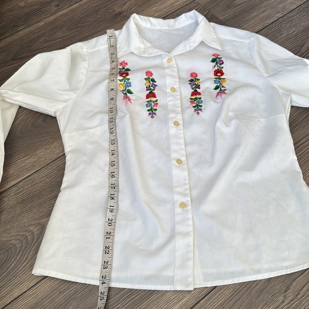 Vintage white button down with floral embroidery size 46 - Picture 13 of 16